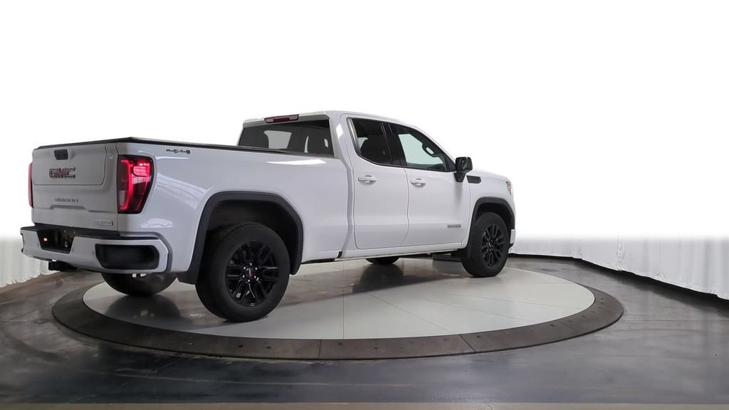 Used 2022 GMC Sierra 1500 Elevation w/ Driver Alert Package I AWD/4WD image 10