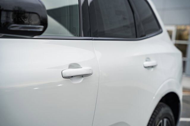 New 2026 Volvo XC60 B5 Plus w/ Protection Package Premier image 16