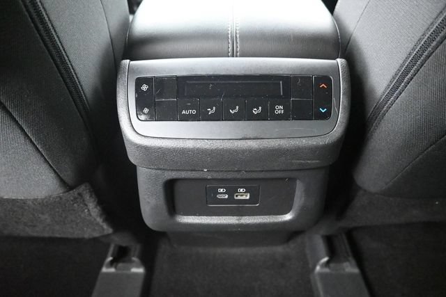 Used 2024 Nissan Pathfinder SV AWD/4WD image 24