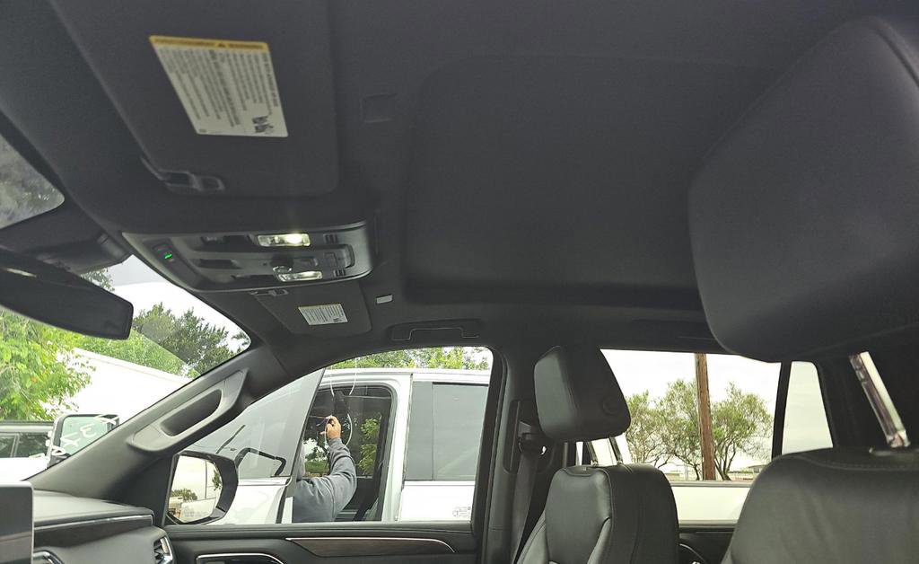 Used 2021 Chevrolet Tahoe Z71 AWD/4WD image 15