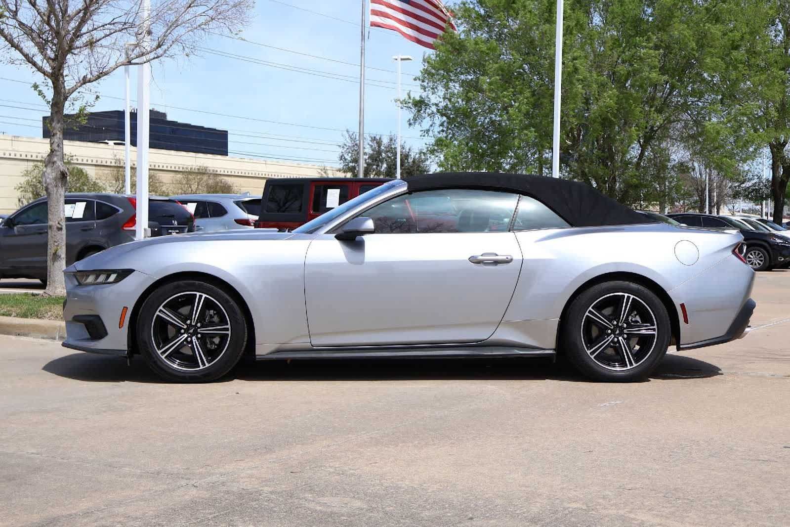Used 2024 Ford Mustang Premium RWD image 3