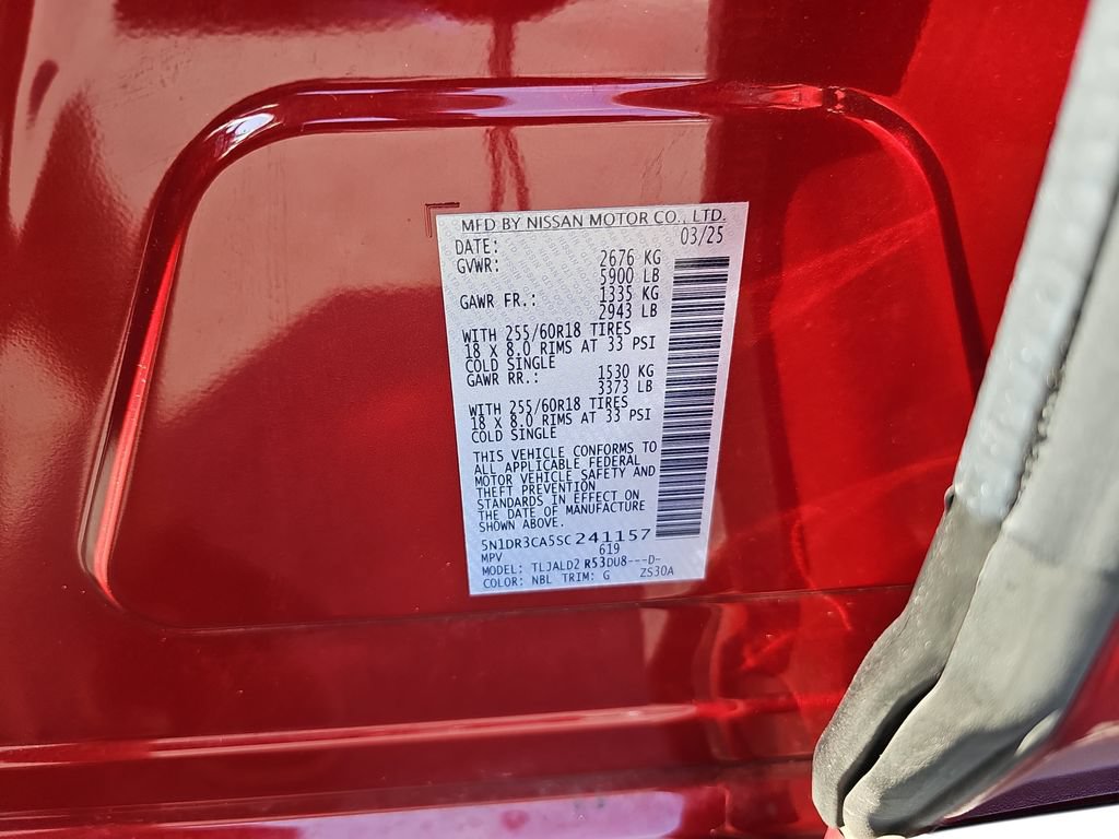 Used 2025 Nissan Pathfinder SL FWD image 32