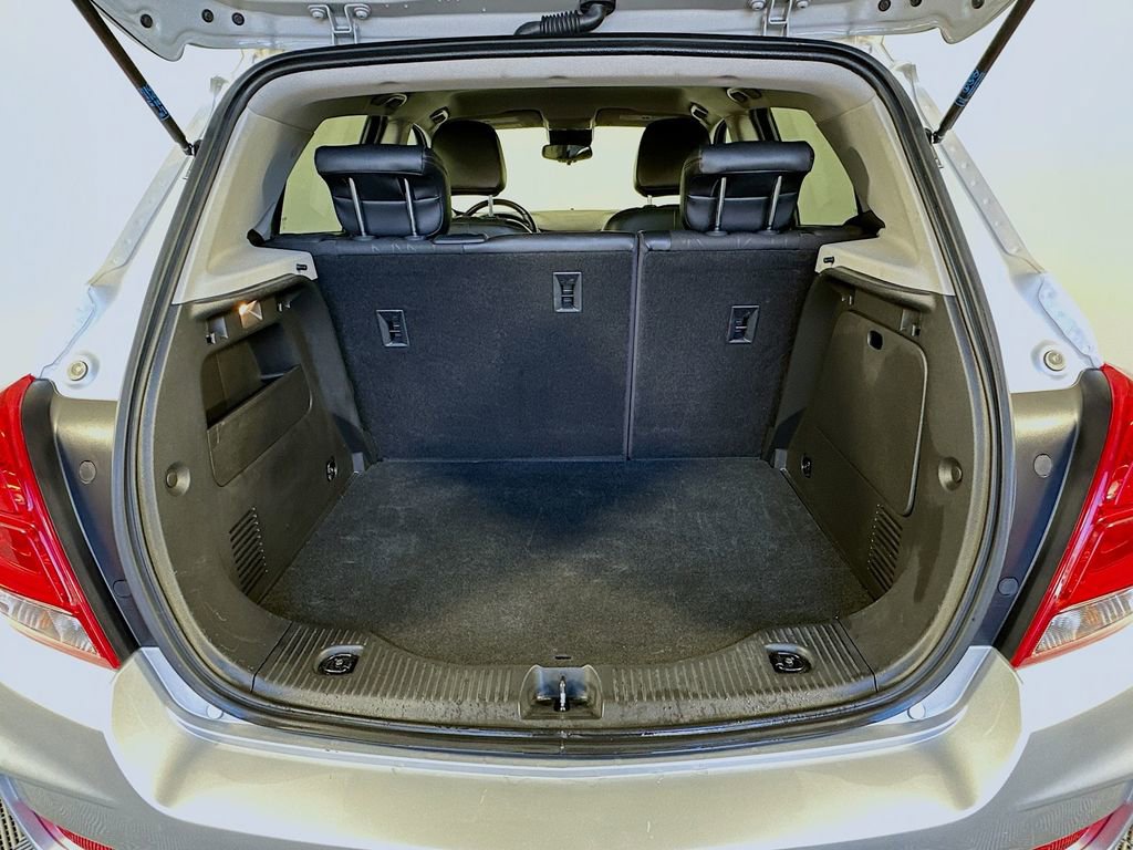 Used 2021 Chevrolet Trax LT w/ LT Convenience Package image 24