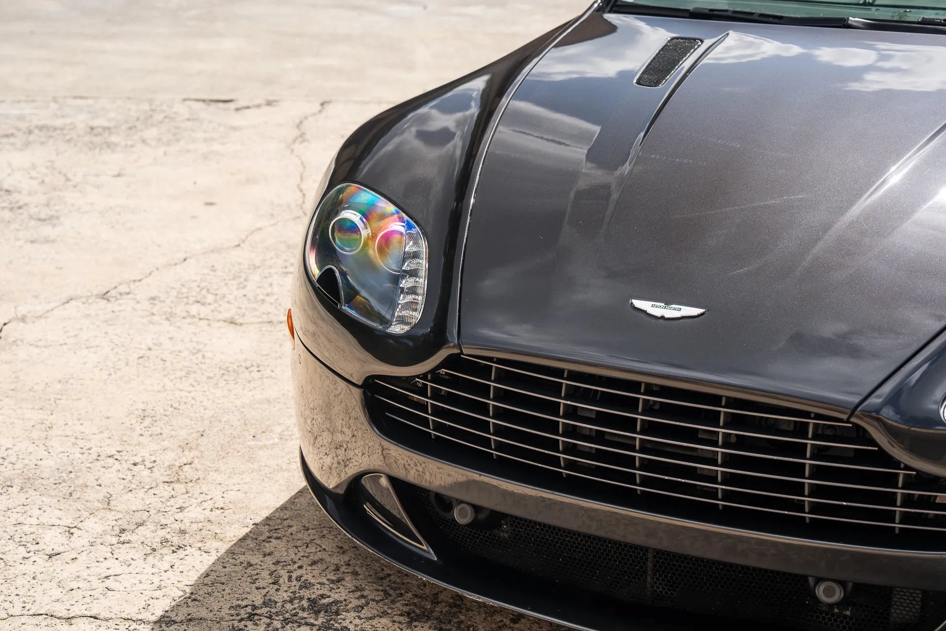 Used 2013 Aston Martin V8 Vantage Roadster RWD image 14