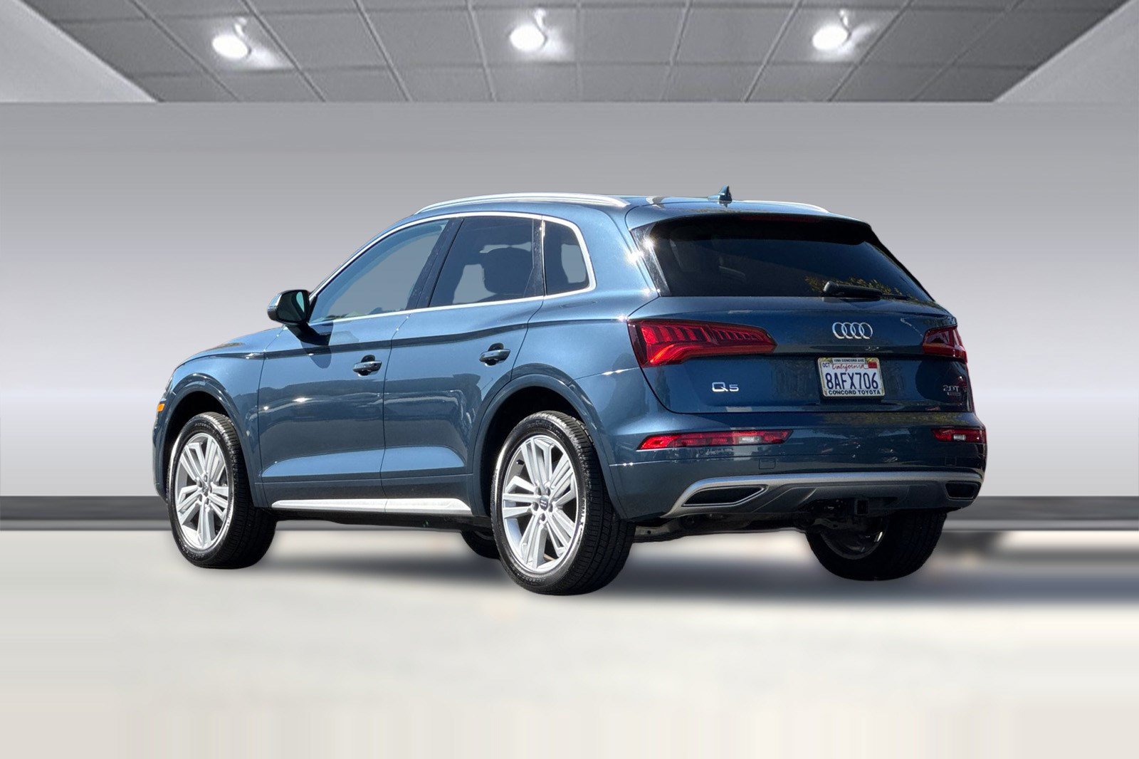 Used 2018 Audi Q5 2.0T Premium Plus w/ Premium Plus Package AWD/4WD image 3