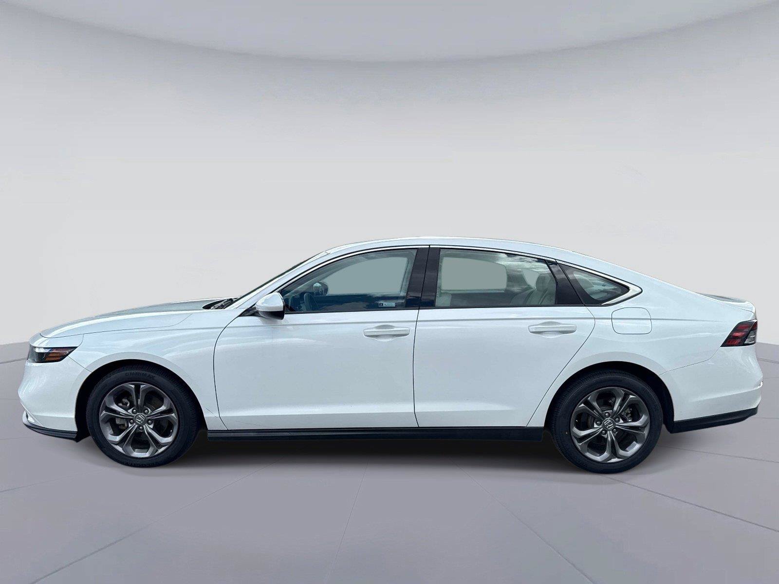 Certified 2024 Honda Accord EX image 7