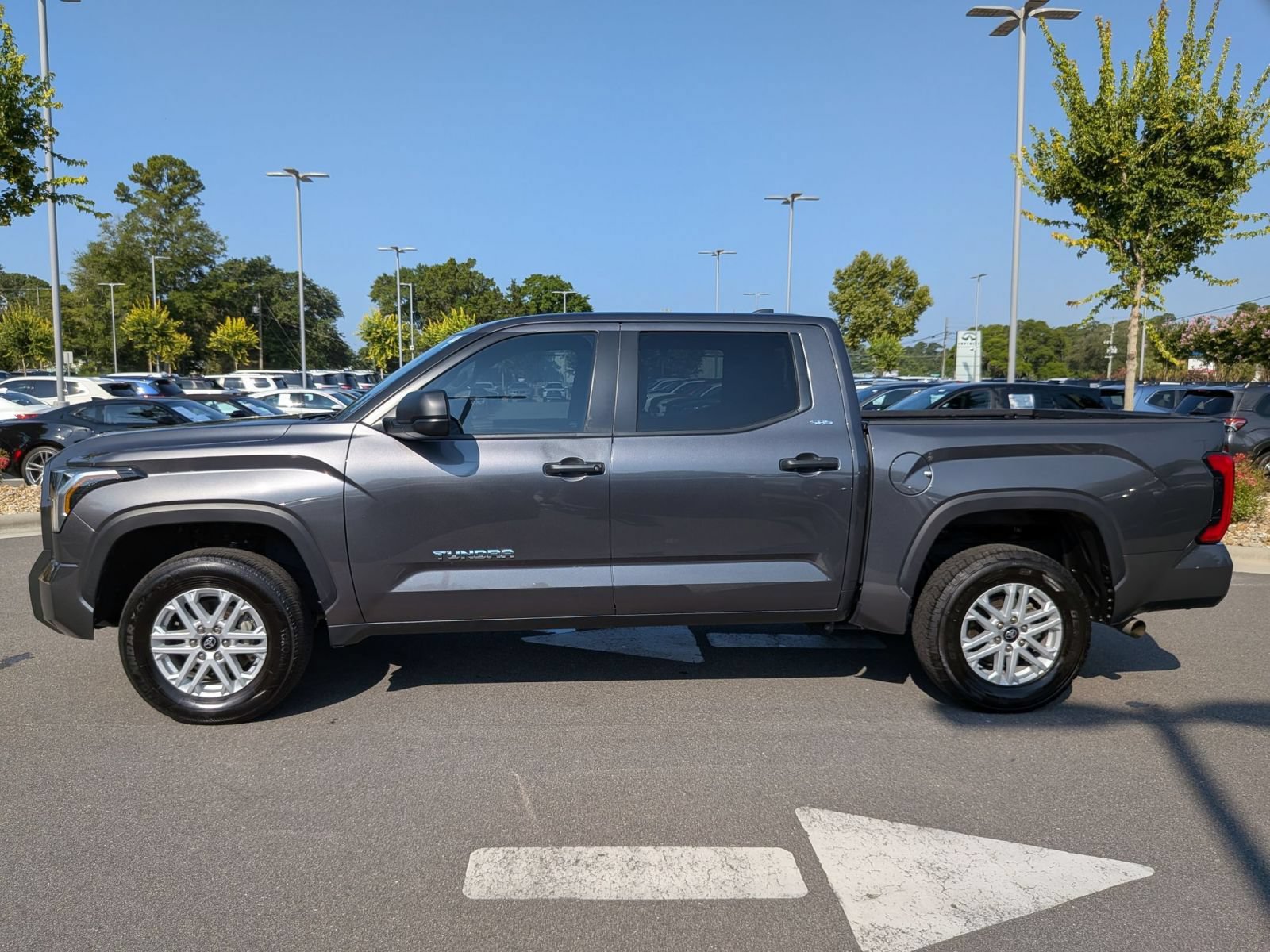 Used 2025 Toyota Tundra SR5 AWD/4WD image 6