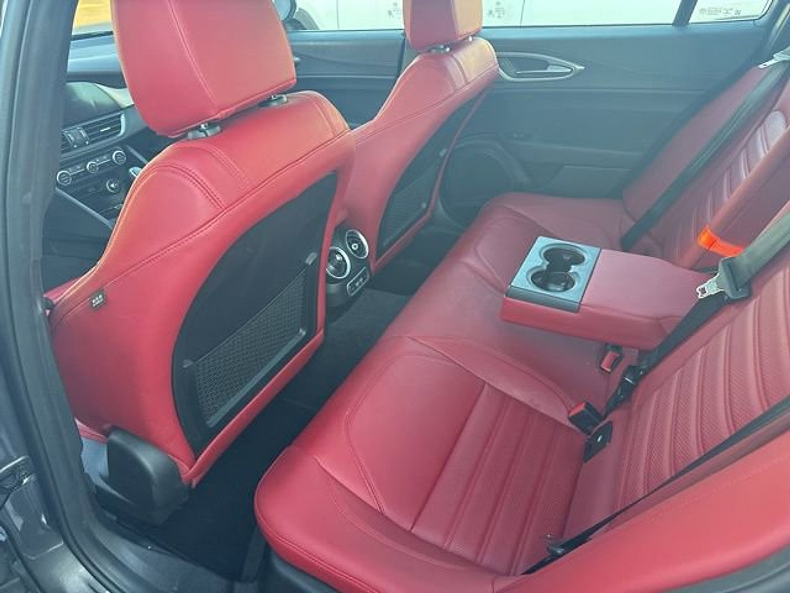 Used 2024 Alfa Romeo Giulia Veloce image 10