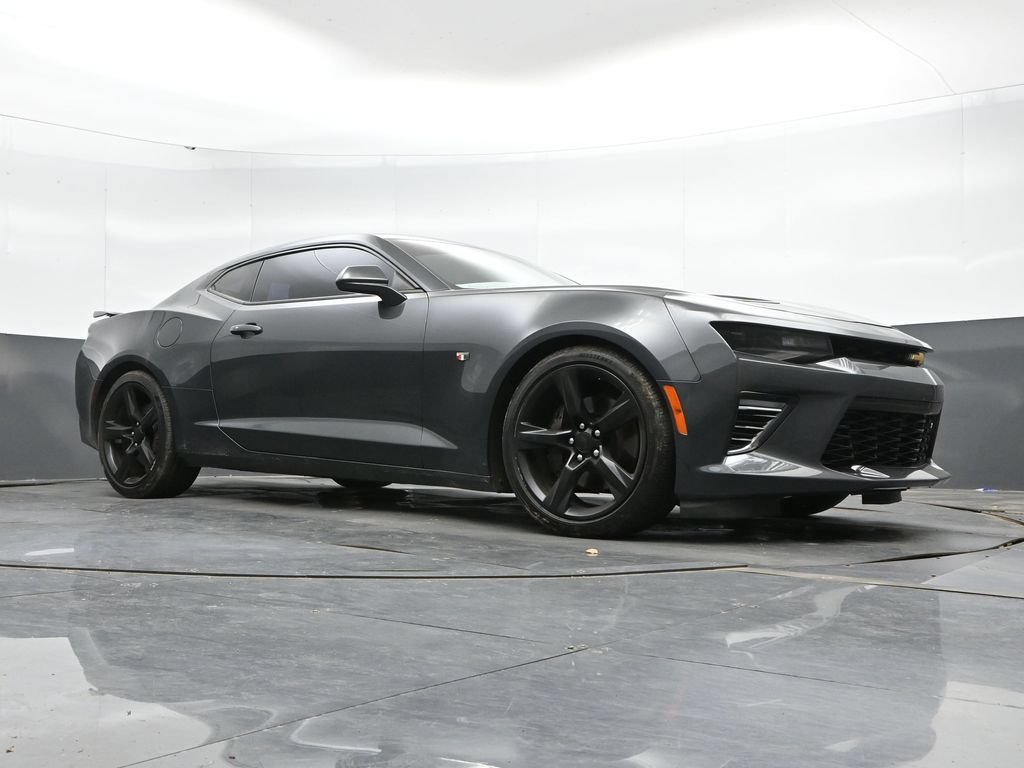Used 2016 Chevrolet Camaro SS RWD image 44