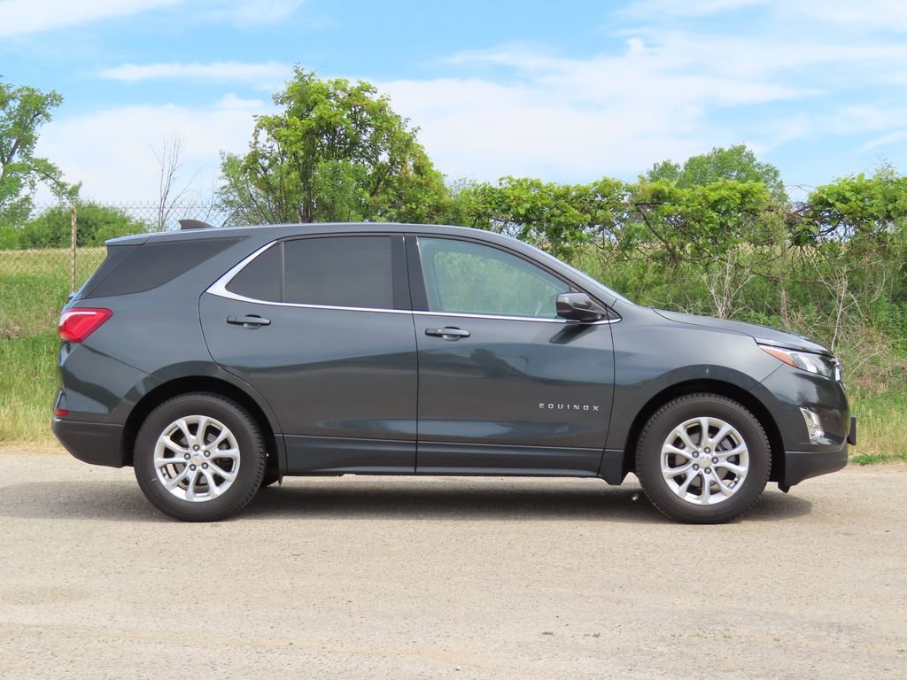 Used 2020 Chevrolet Equinox LT FWD image 2