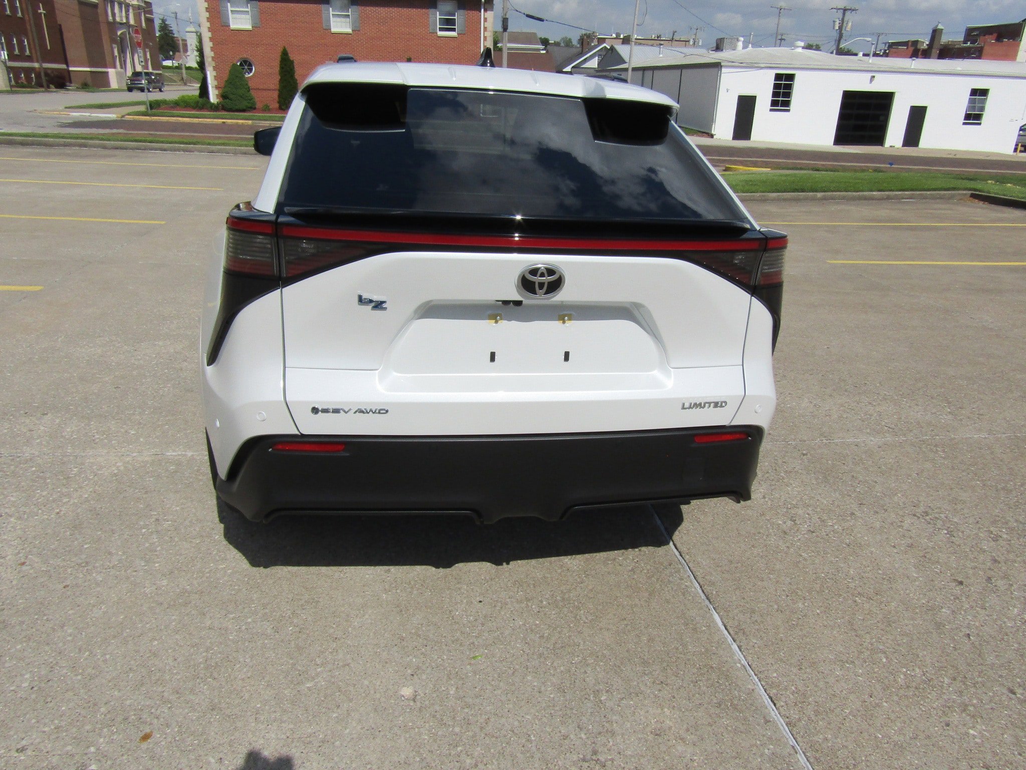 Used 2026 Toyota bZ AWD/4WD image 4