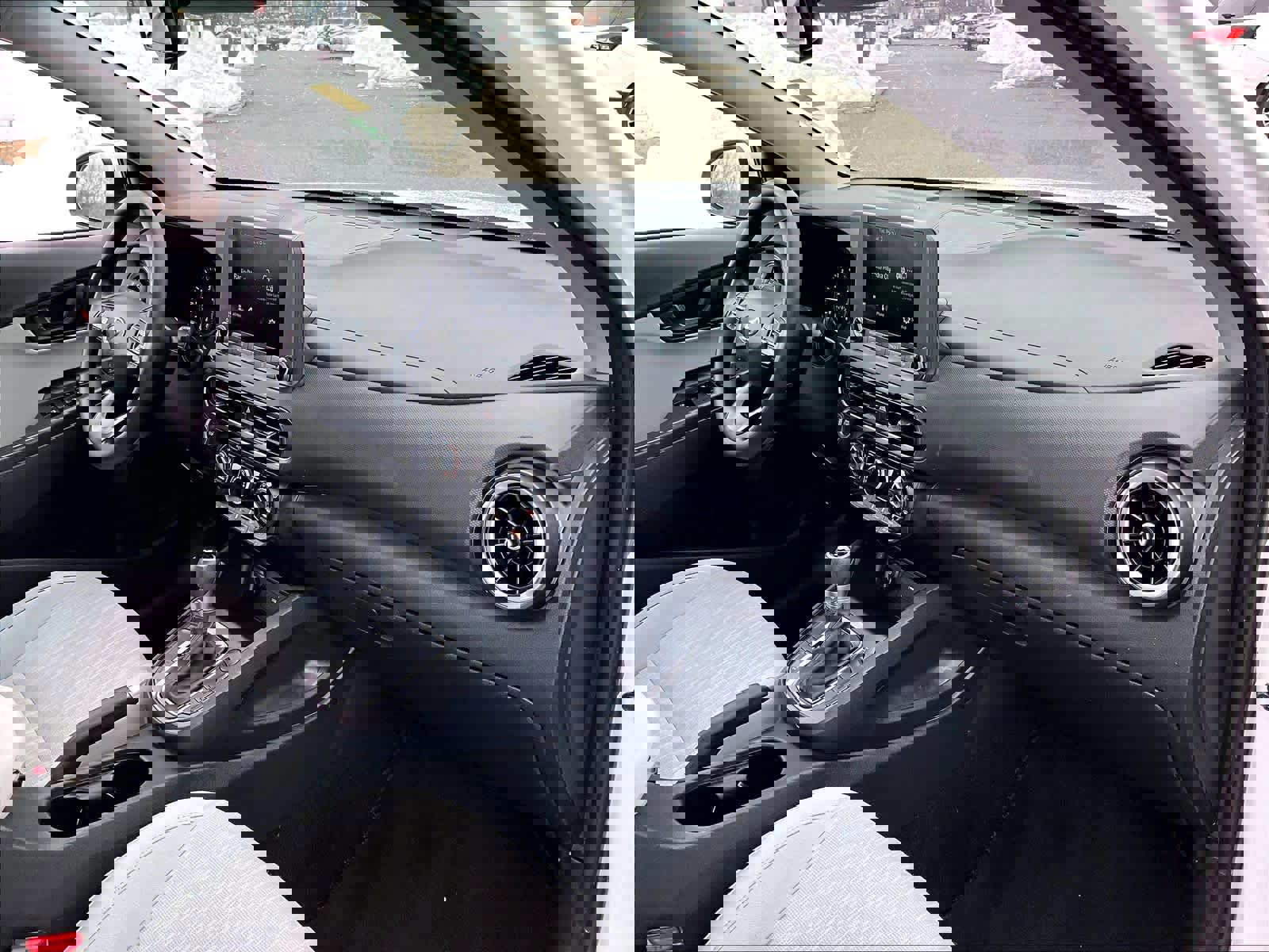 Used 2022 Hyundai Kona SEL image 14