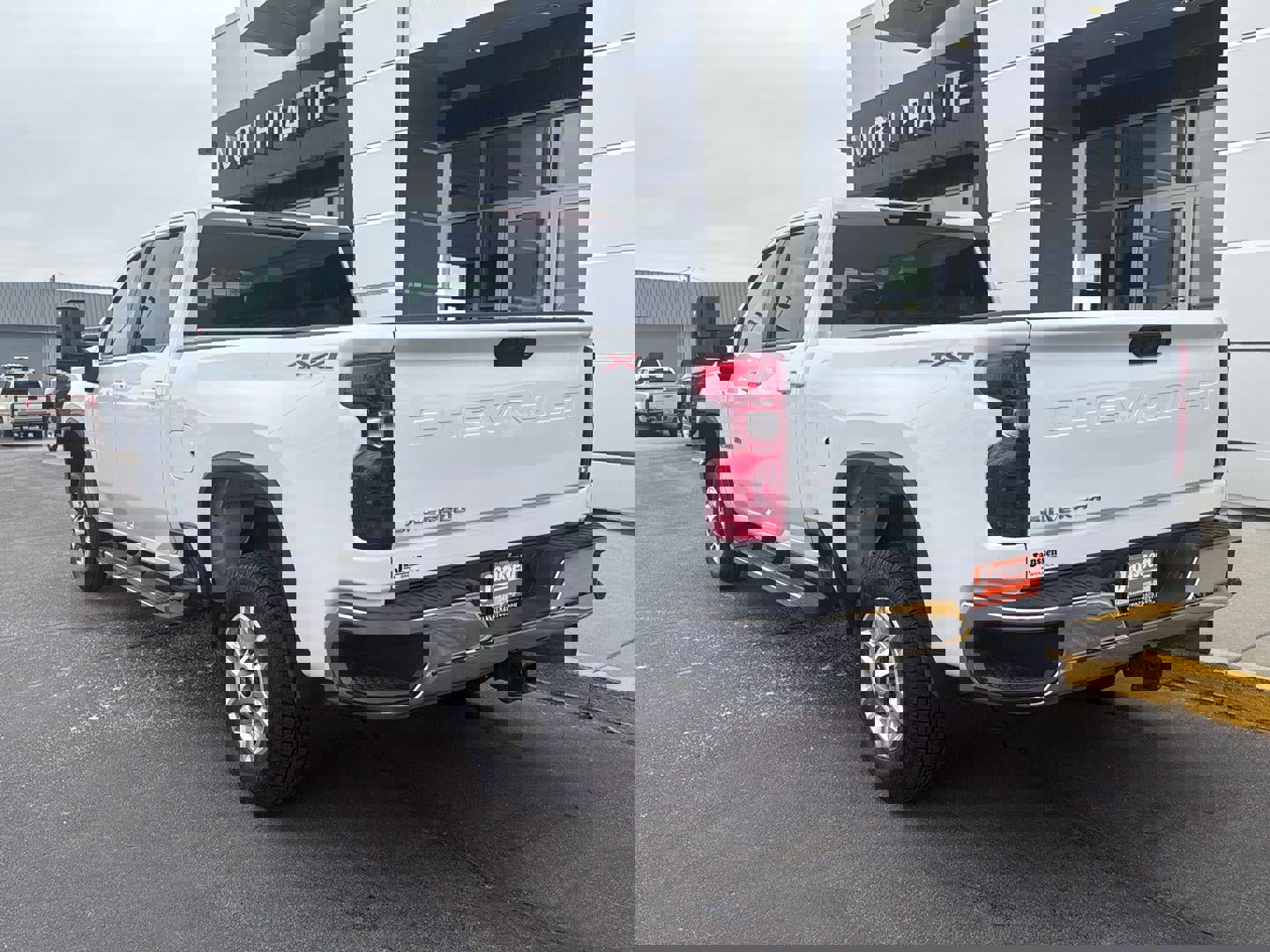 Used 2025 Chevrolet Silverado 2500 LT w/ Convenience Package image 2