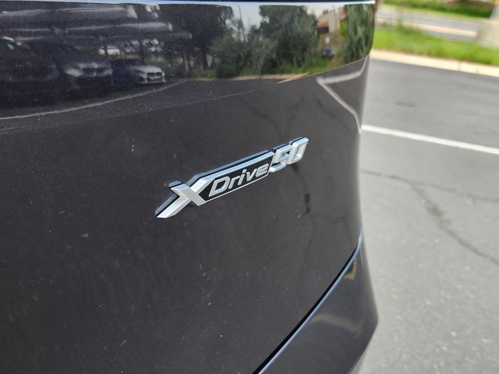Used 2023 BMW iX xDrive50 w/ Sport Package AWD/4WD image 30
