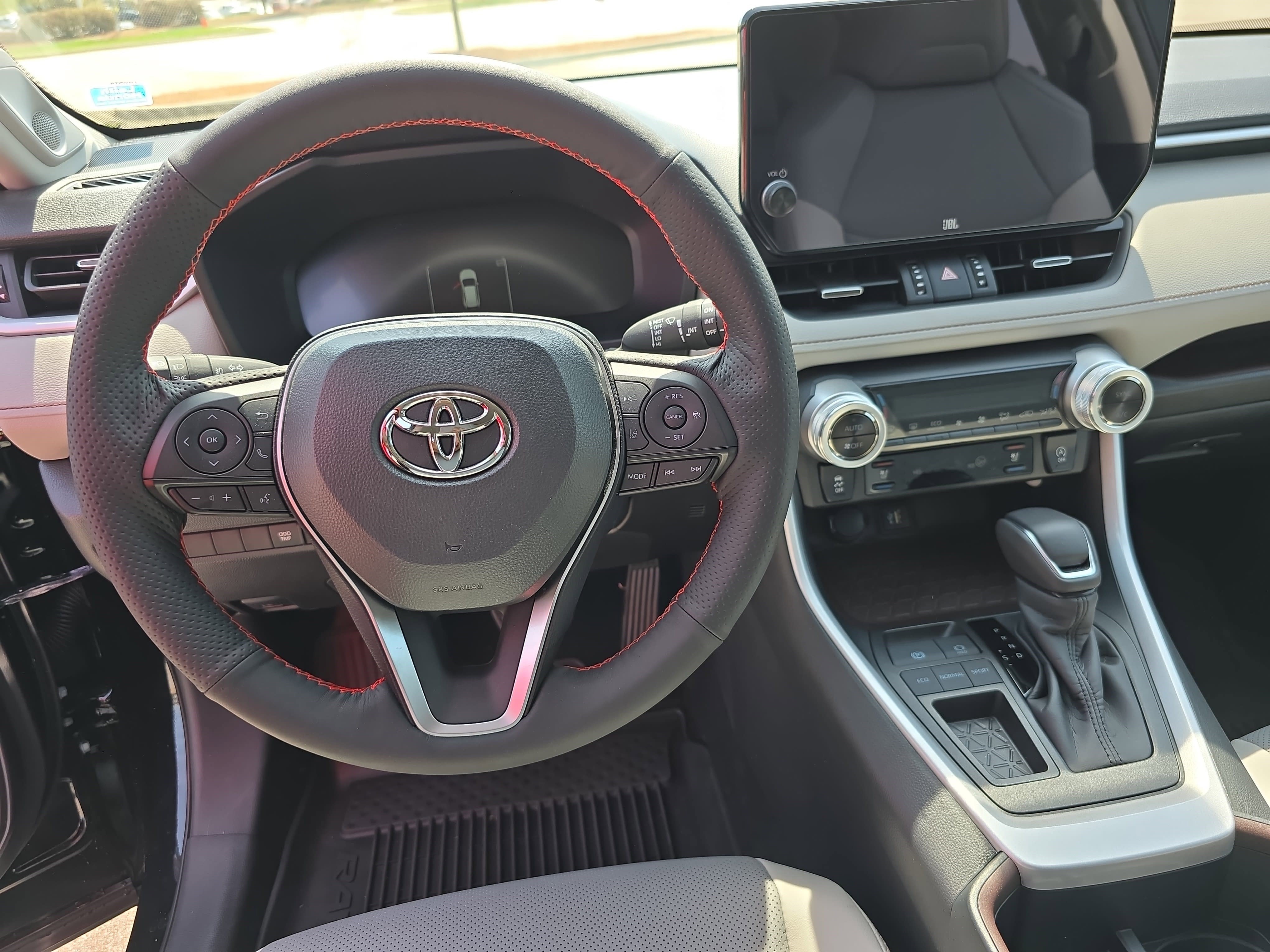 Used 2025 Toyota RAV4 Limited image 17