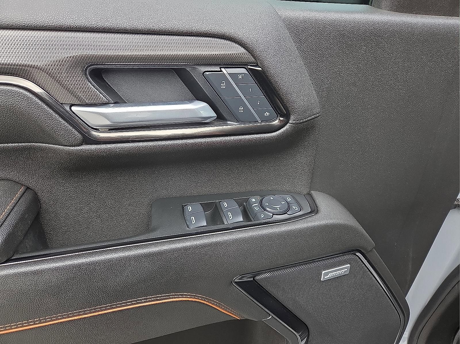 Used 2025 GMC Sierra 2500 AT4 w/ AT4 Premium Plus Package AWD/4WD image 15