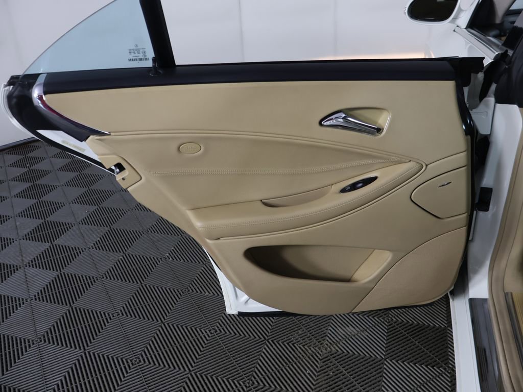 Used 2007 Mercedes-Benz CLS 550 image 23