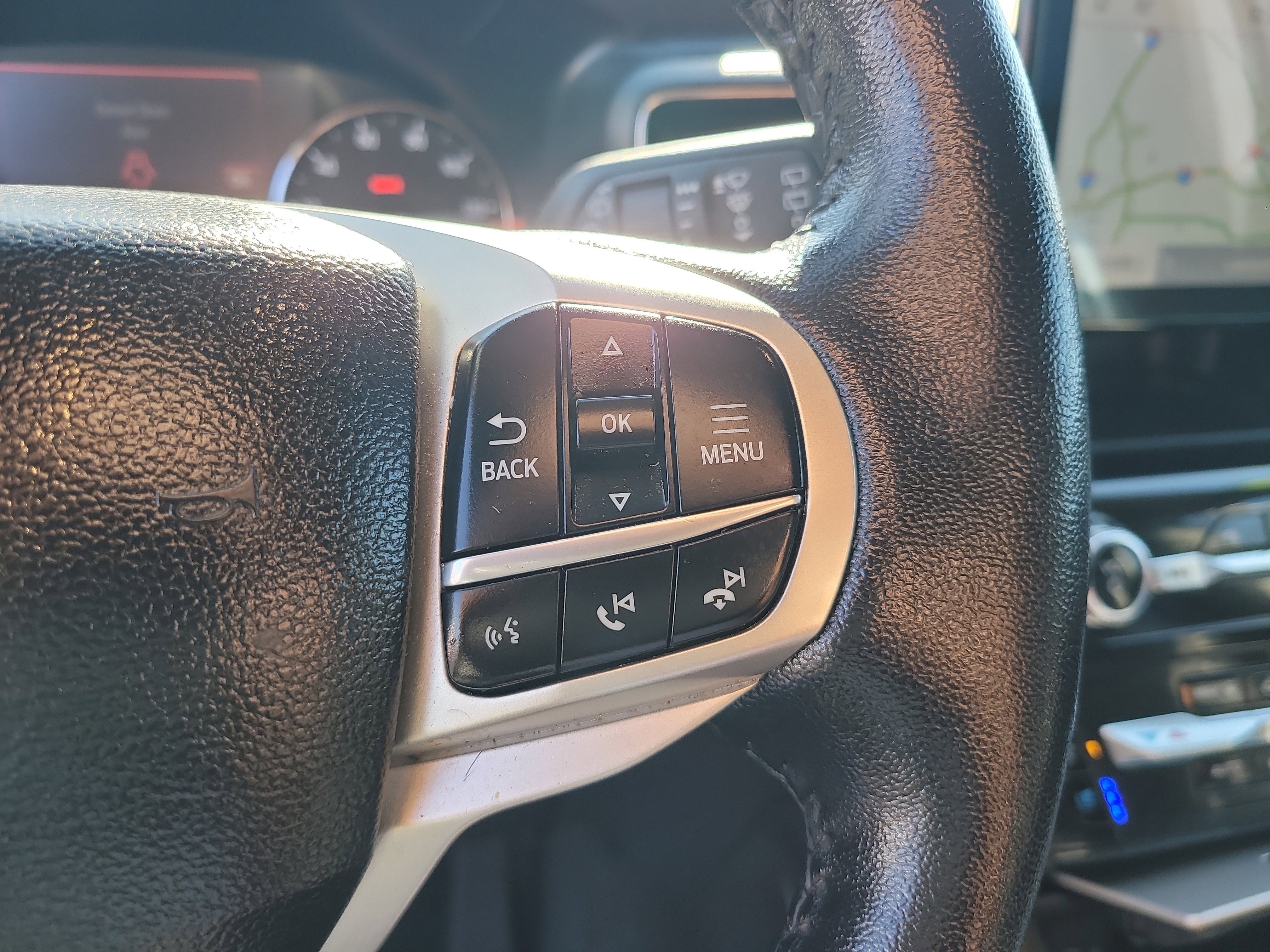 Used 2024 Ford Explorer Limited image 29