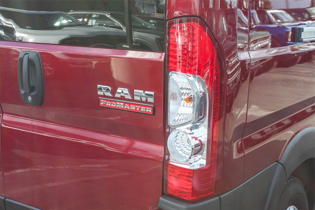 Used 2021 RAM ProMaster 2500 w/ Premium Appearance Group image 11