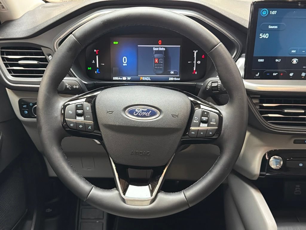 Used 2025 Ford Escape SE FWD image 15
