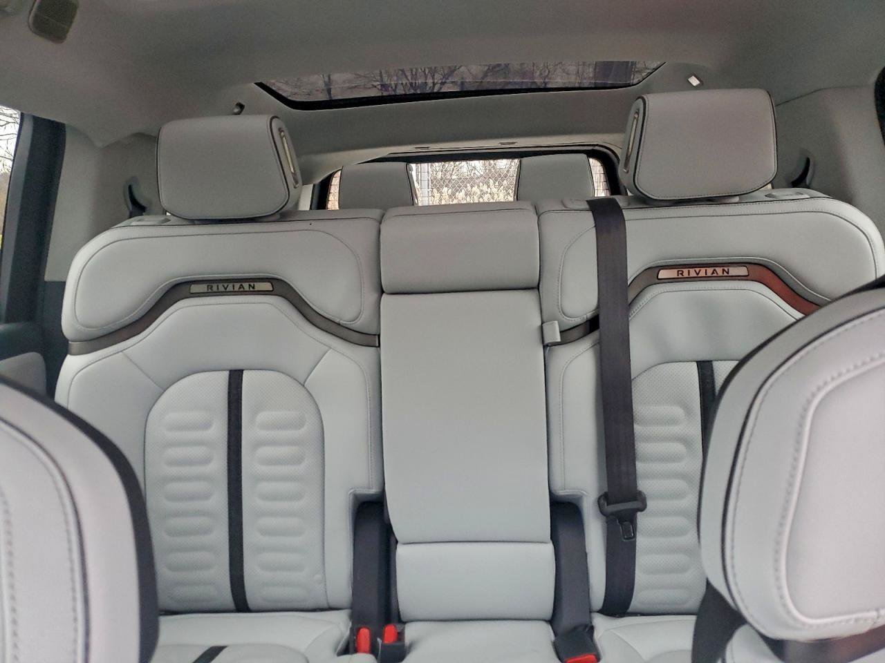 Used 2023 Rivian R1S Adventure AWD/4WD image 6