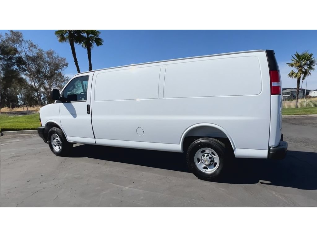 New 2026 Chevrolet Express 2500 Extended w/ Driver Convenience Package RWD image 10