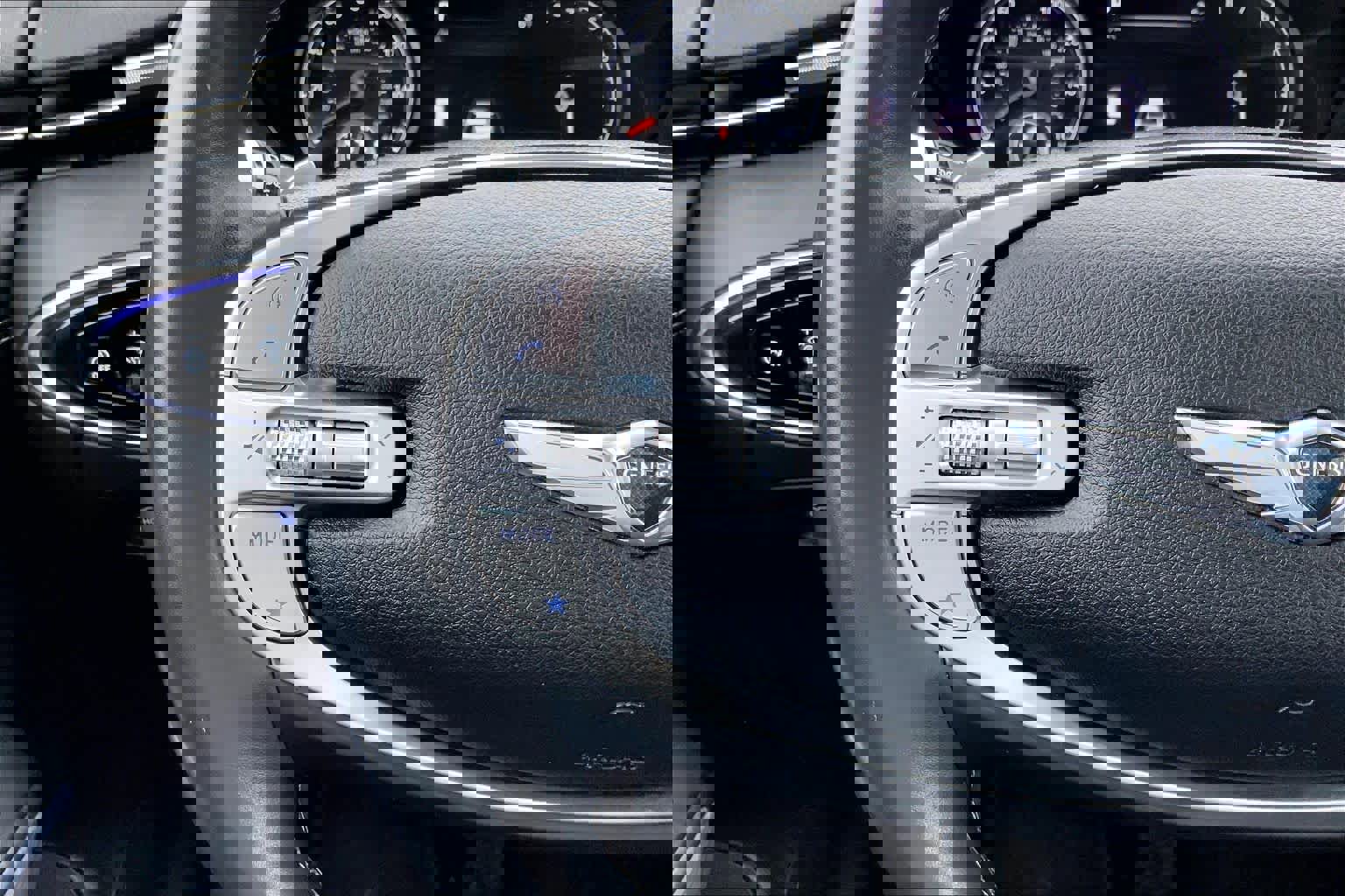 Used 2024 Genesis GV70 2.5T w/ Advanced Package image 24