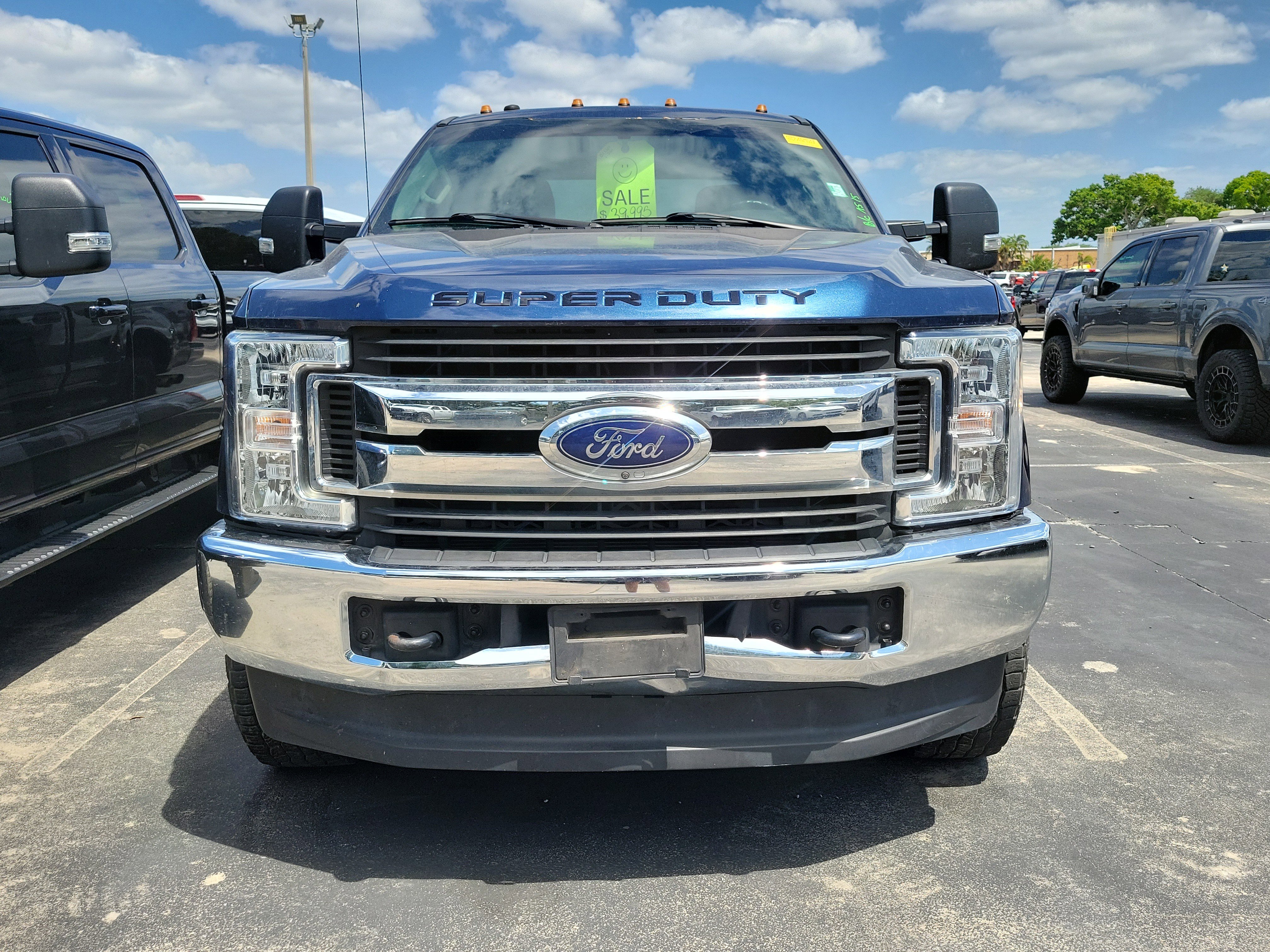 Used 2019 Ford F250 XL w/ STX Appearance Package AWD/4WD image 2
