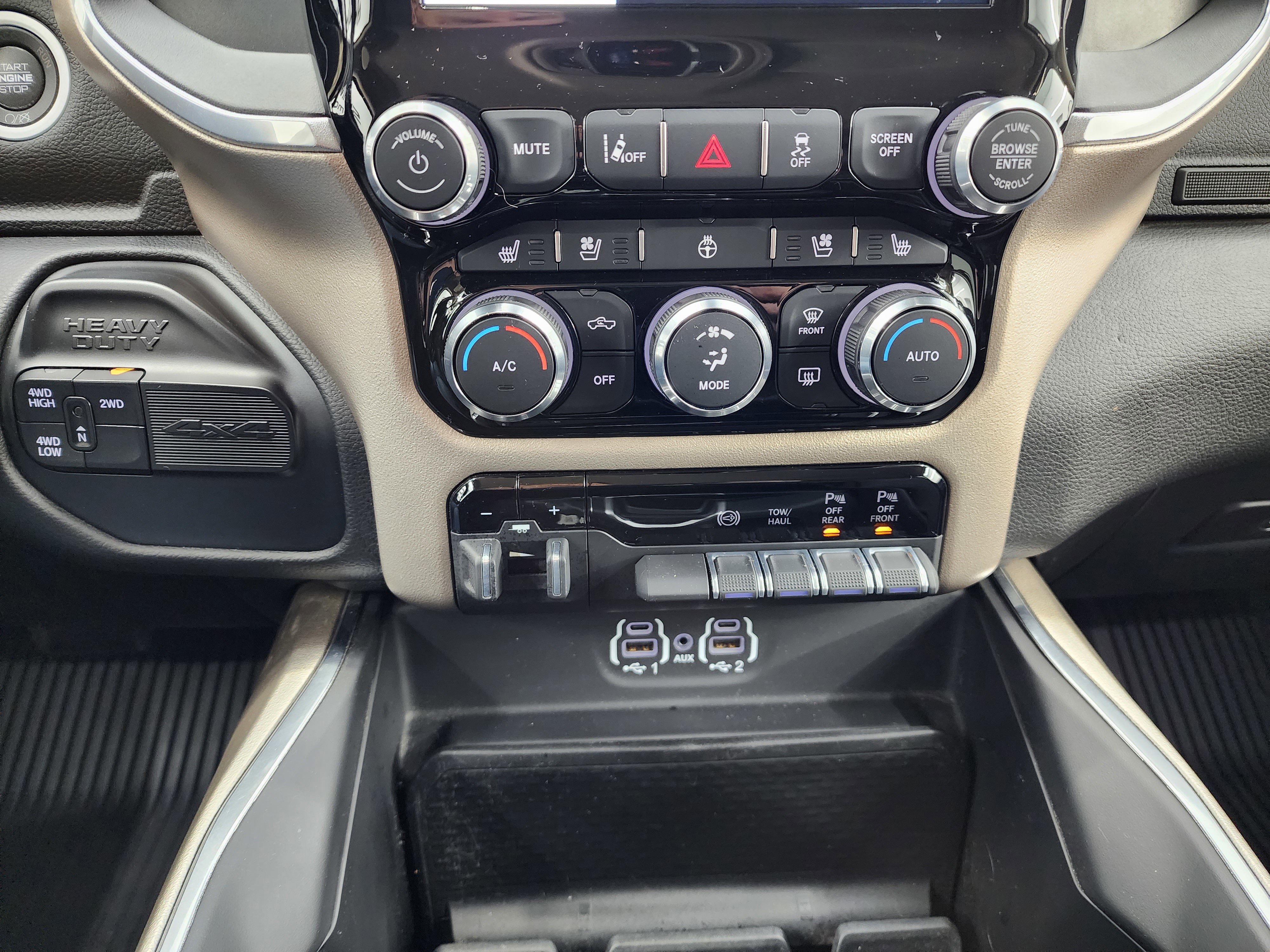 Used 2020 RAM 3500 Laramie image 18