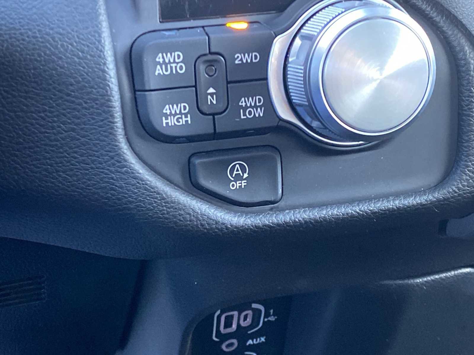 Used 2025 RAM 1500 Laramie image 26