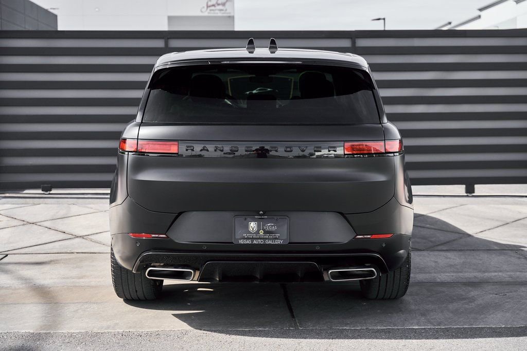 Used 2025 Land Rover Range Rover Sport Dynamic SE AWD/4WD image 14