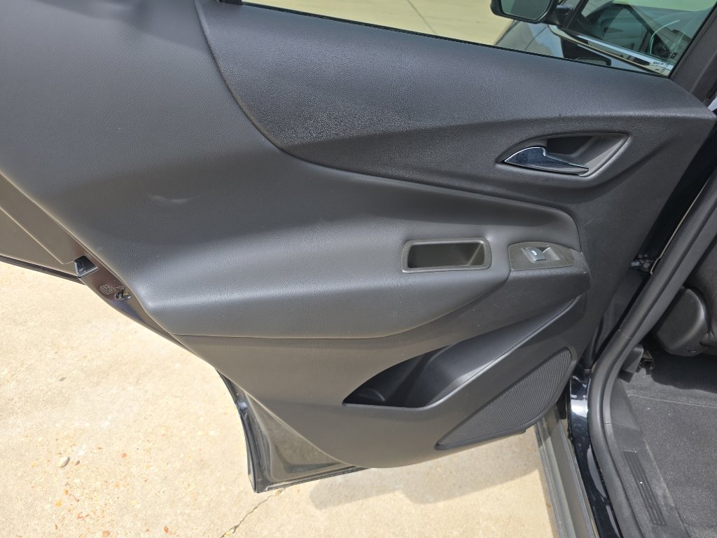 Used 2024 Chevrolet Equinox LT FWD image 11
