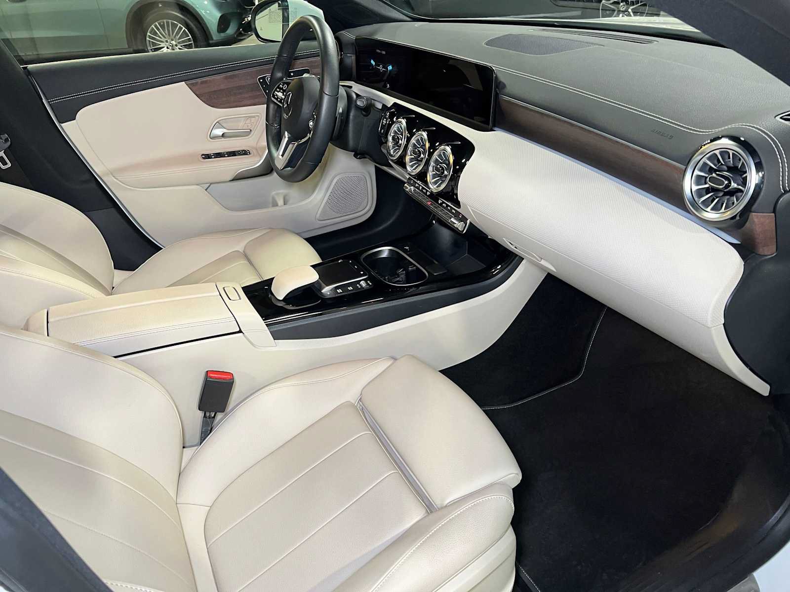 Certified 2023 Mercedes-Benz CLA 250 4MATIC image 11
