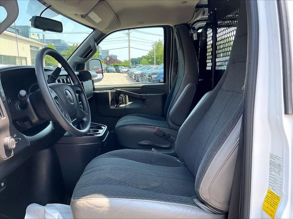 Used 2025 GMC Savana 2500 w/ Driver Convenience Package RWD image 10