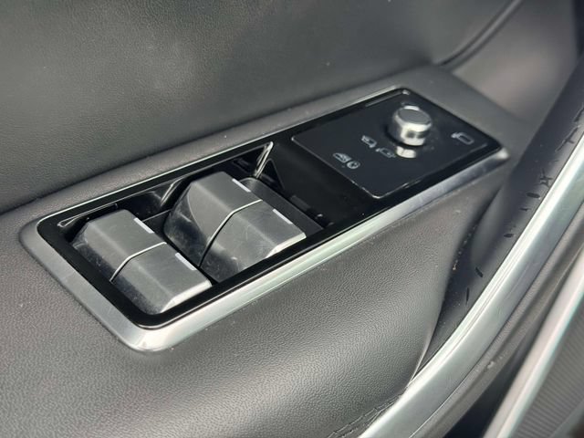 Used 2023 Jaguar F-PACE S AWD/4WD image 22