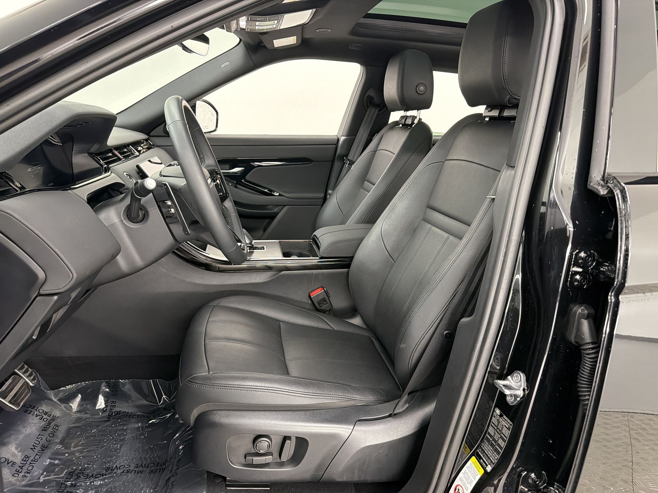 Used 2025 Land Rover Range Rover Evoque Dynamic SE AWD/4WD image 30