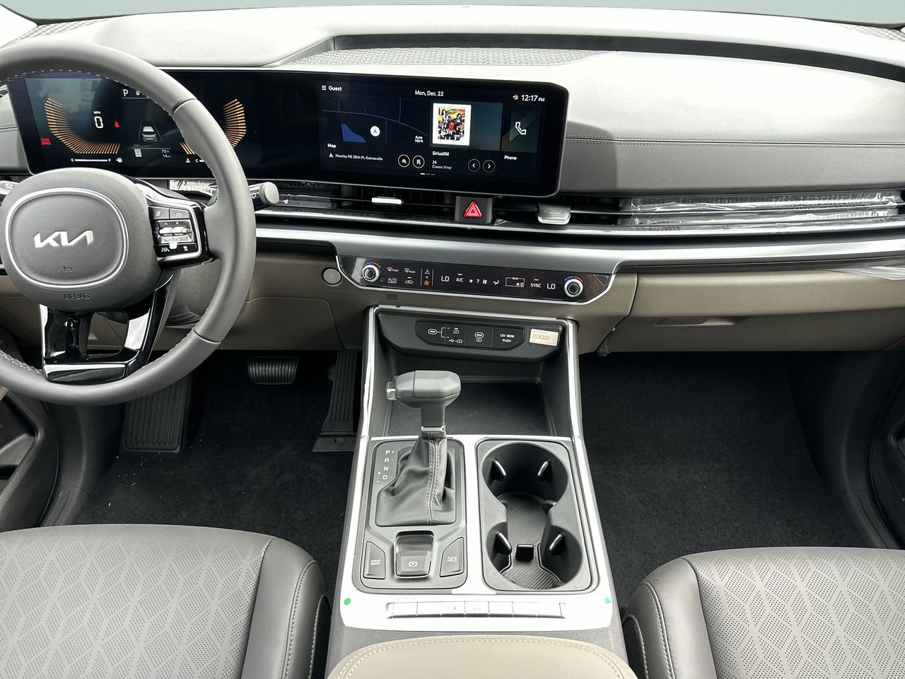 New 2026 Kia Carnival FWD image 9