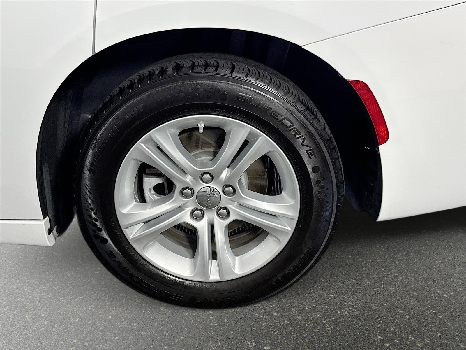 Used 2023 Dodge Charger SXT image 30