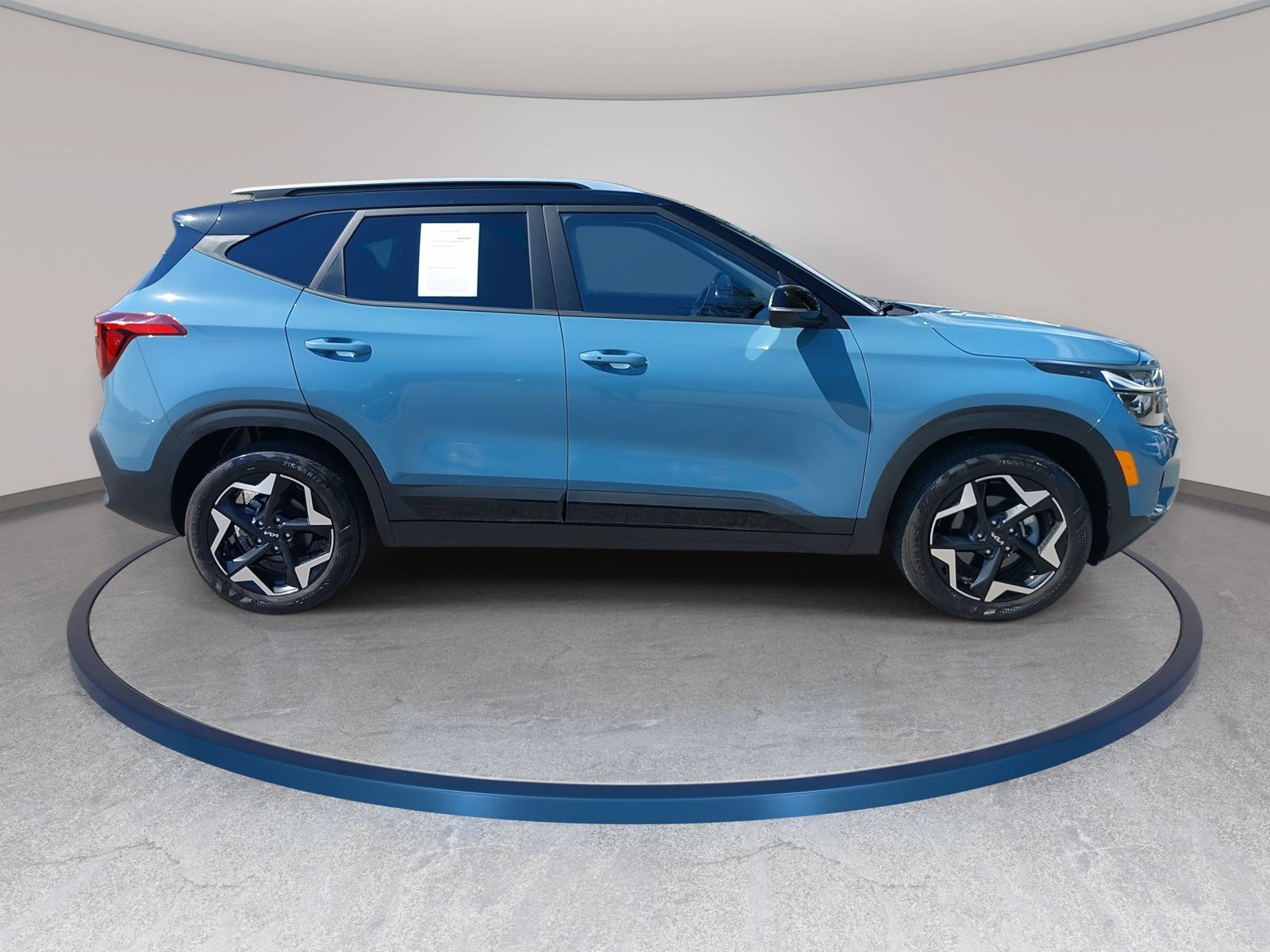 Used 2025 Kia Seltos S FWD image 4