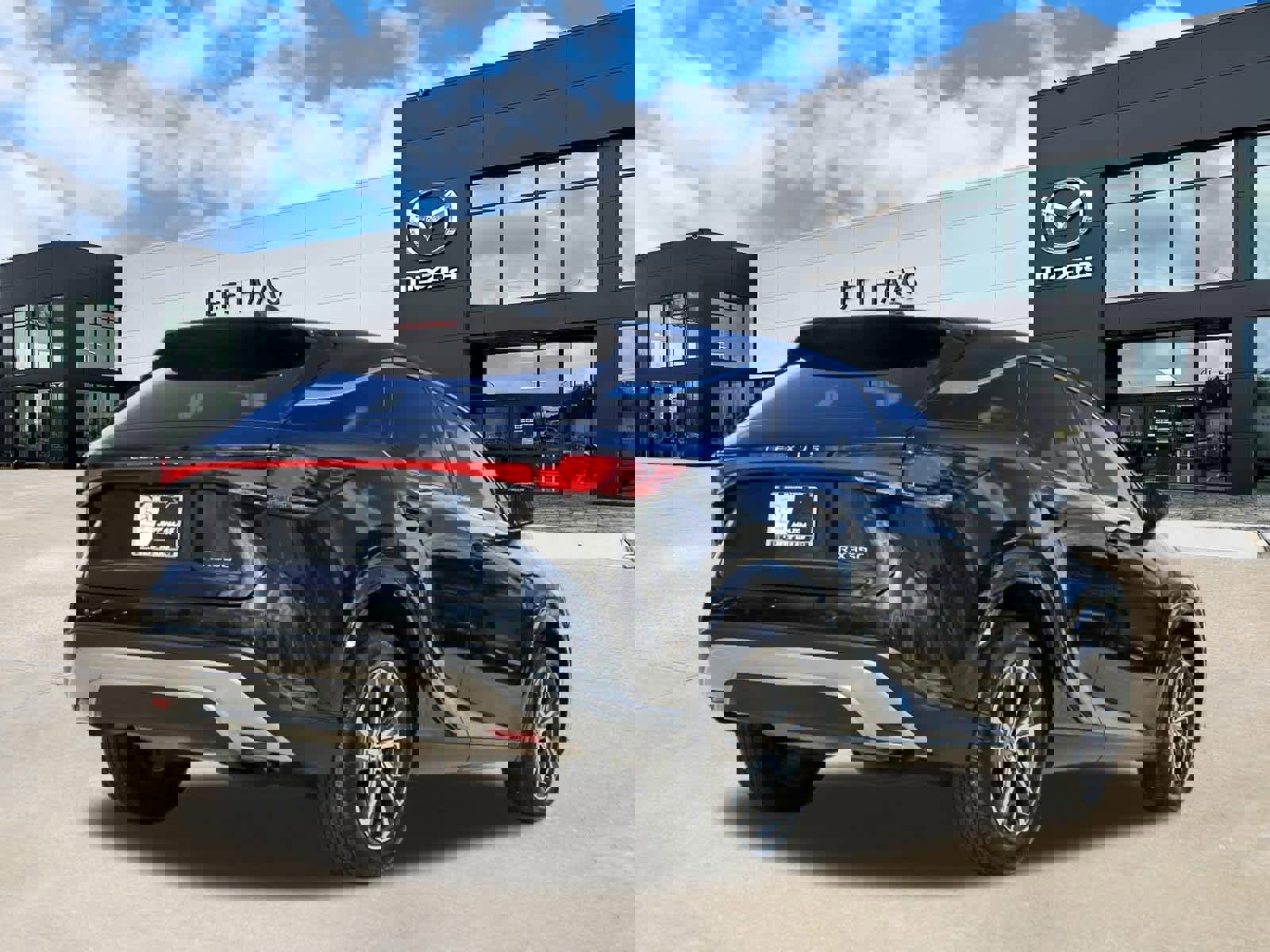 Used 2024 Lexus RX 350 FWD w/ Technology Package image 3