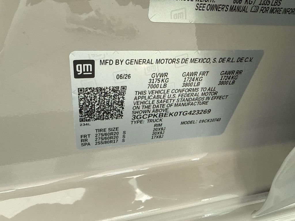 New 2026 Chevrolet Silverado 1500 Custom w/ LPO, Dark Essentials Package AWD/4WD image 18