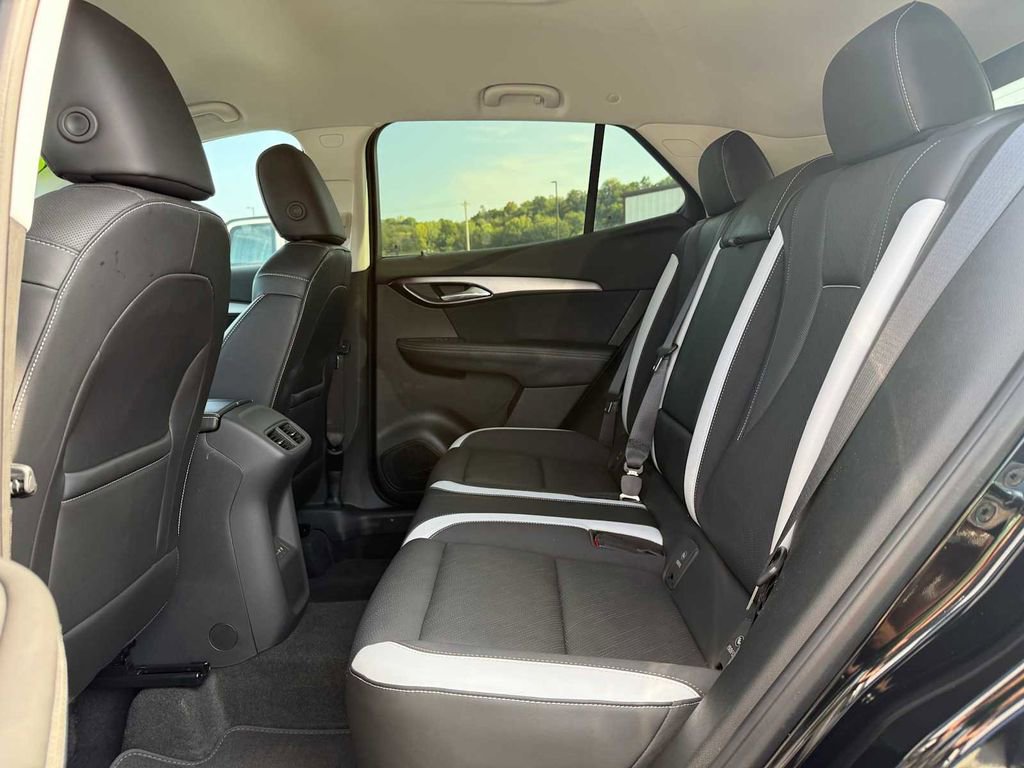 Used 2025 Buick Envision Sport Touring image 36