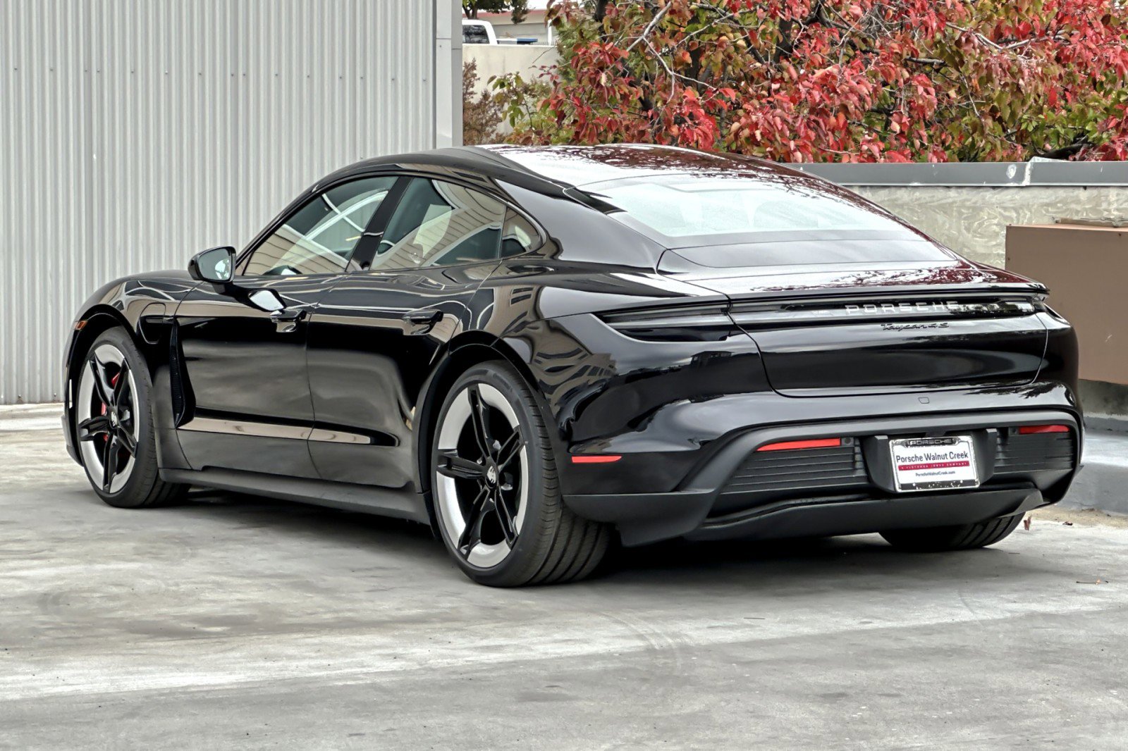 New 2025 Porsche Taycan 4S image 3