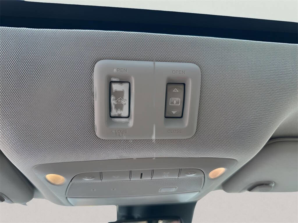 Used 2024 Nissan Murano Platinum w/ Cargo Package image 35