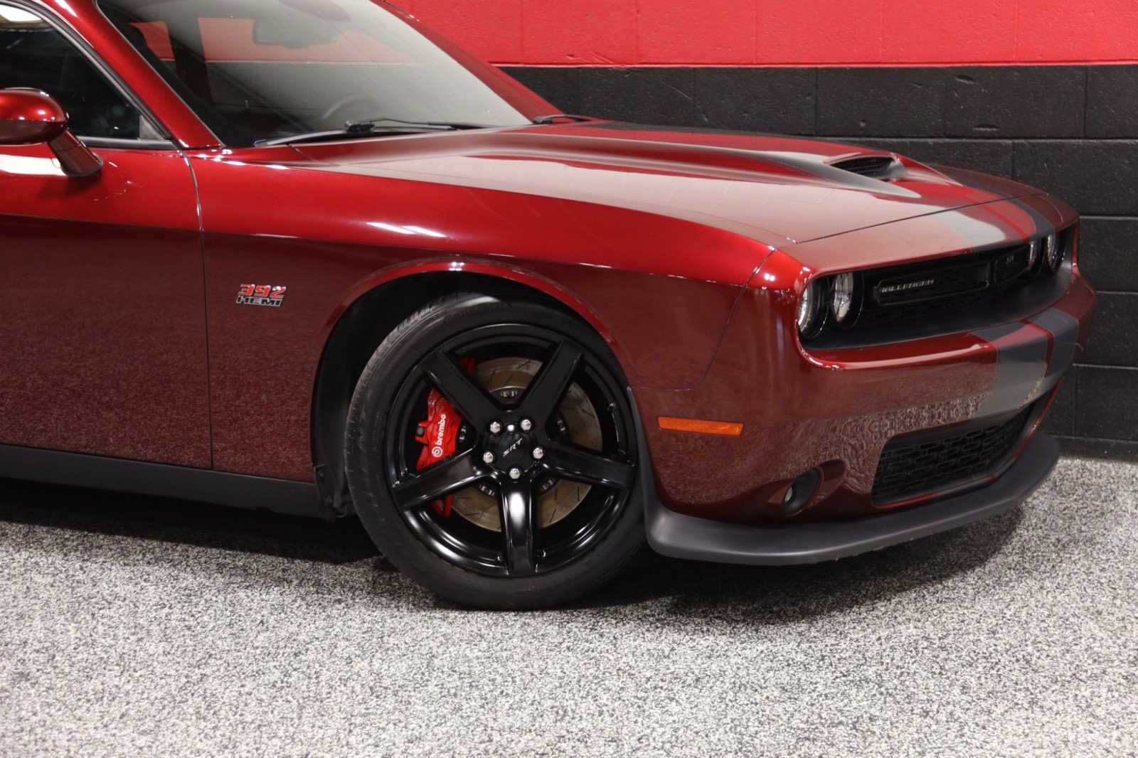 Used 2018 Dodge Challenger SRT w/ Technology Group RWD image 3