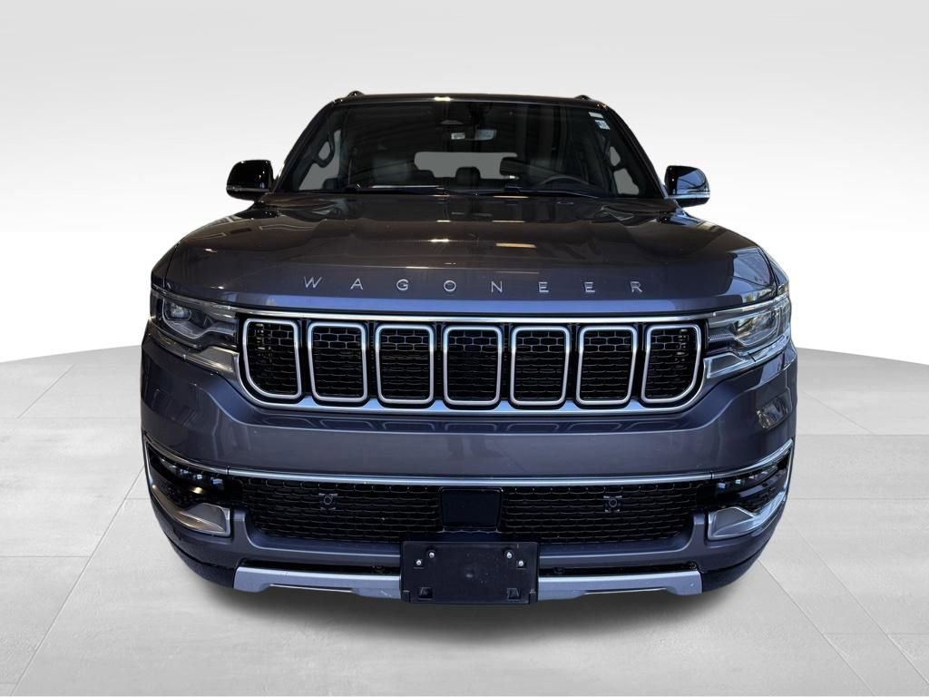 Used 2024 Jeep Wagoneer L Series II w/ Flexible Seating Group AWD/4WD image 2