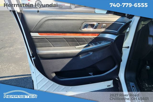 Used 2018 Ford Explorer Platinum AWD/4WD image 13