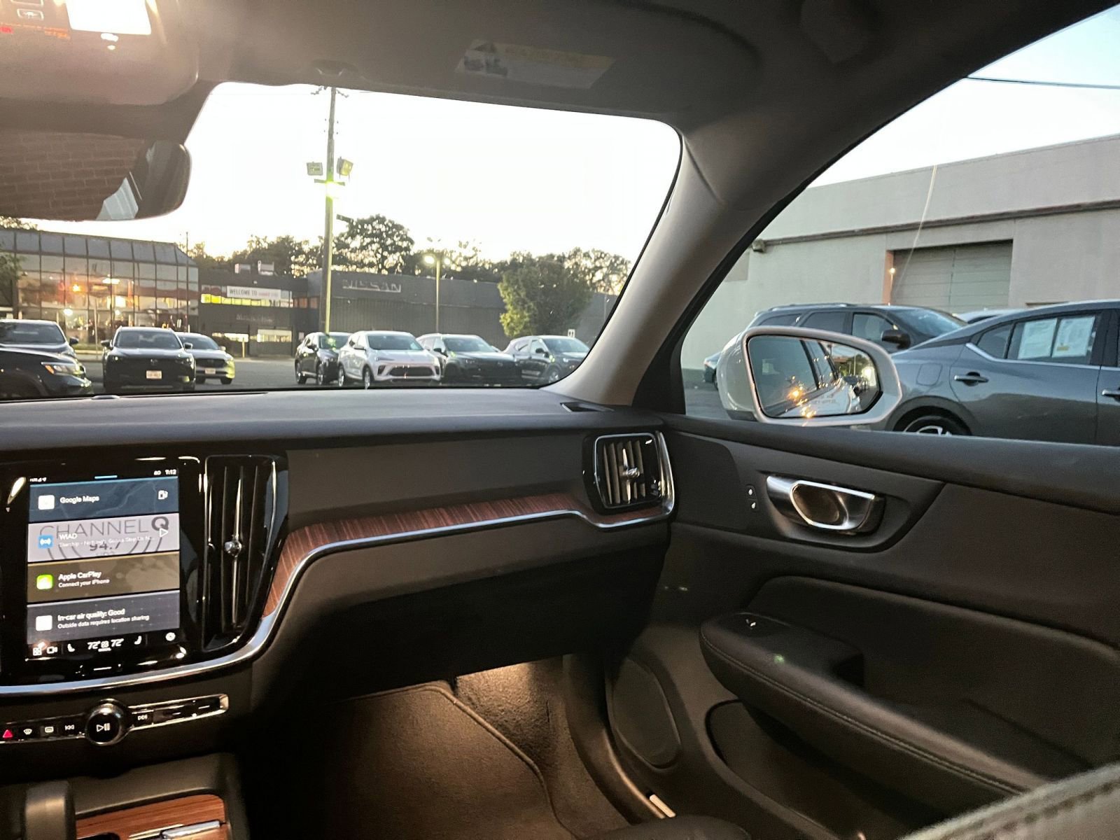 Used 2025 Volvo V60 B5 Cross Country Plus image 34