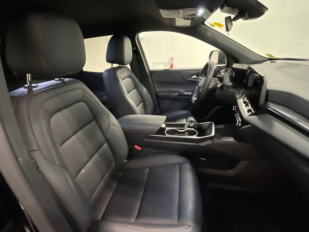 Used 2026 Chevrolet Equinox LT w/ Convenience Package II image 27