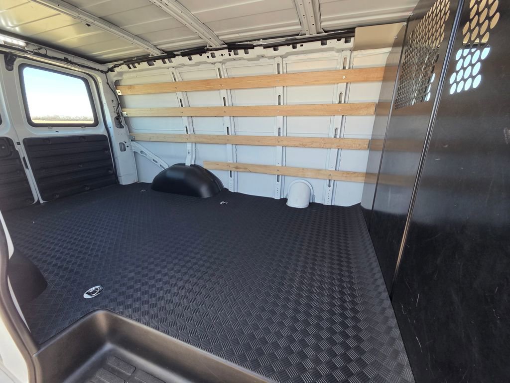 Used 2024 GMC Savana 2500 w/ Driver Convenience Package image 20